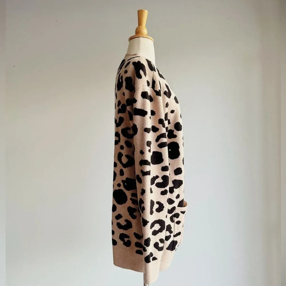 DAILY RITUAL | Ultra-soft Leopard Jacquard Cardigan | XL - Picture 5 of 7
